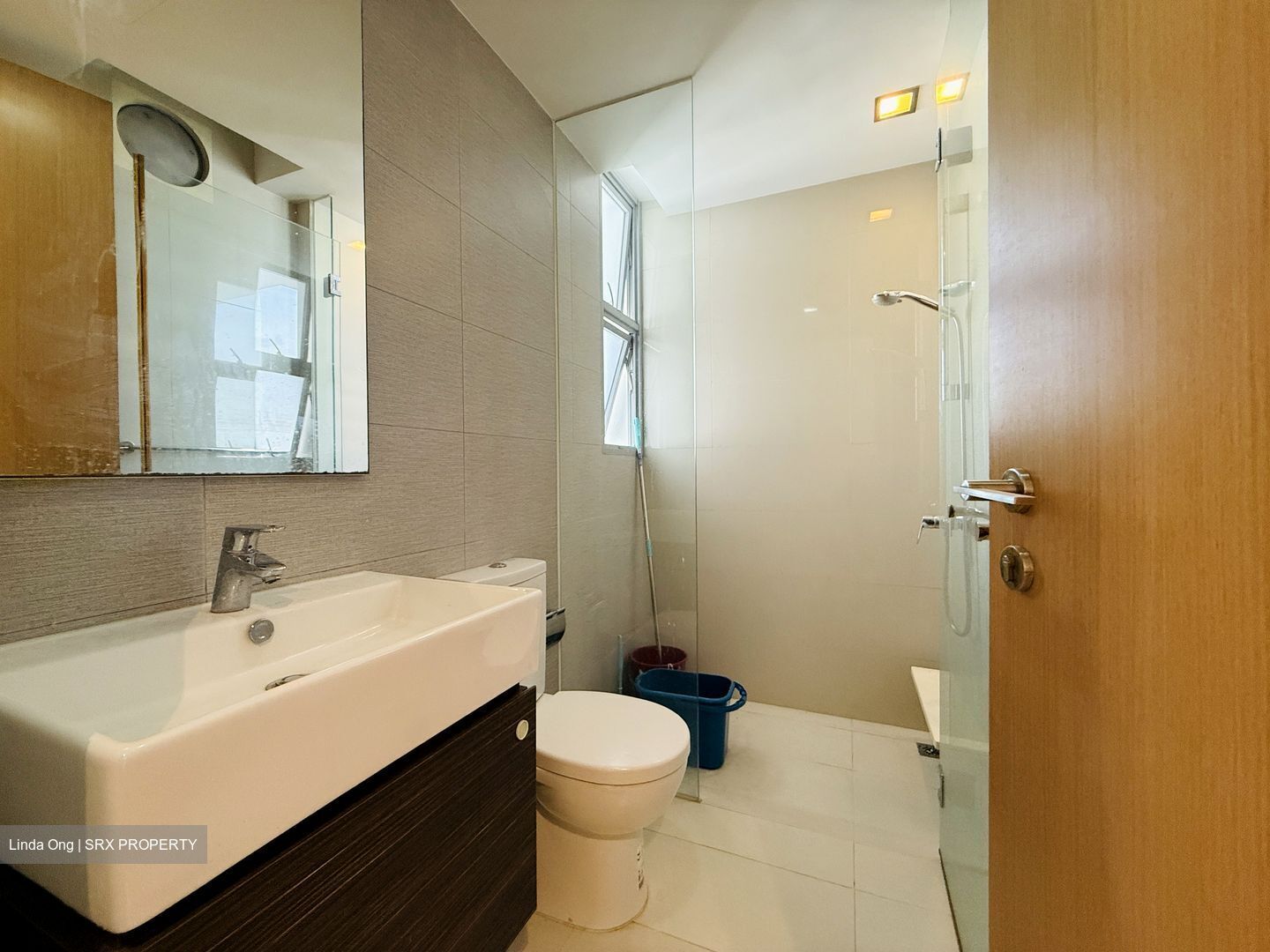 Prive (D19), Condominium #575954251